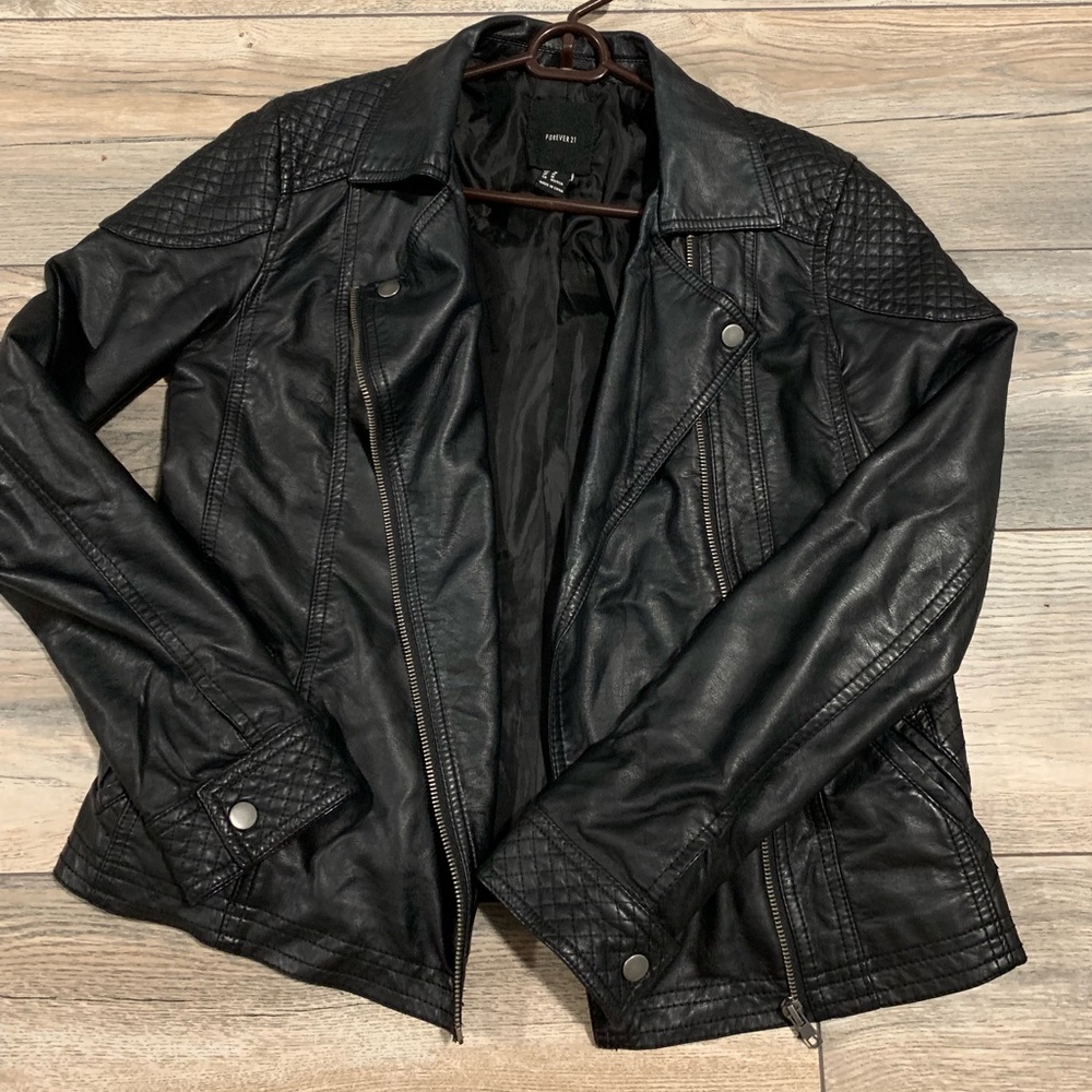 Leather jacket - Picture 2 of 2